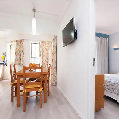 Near The アパート ポルティマン