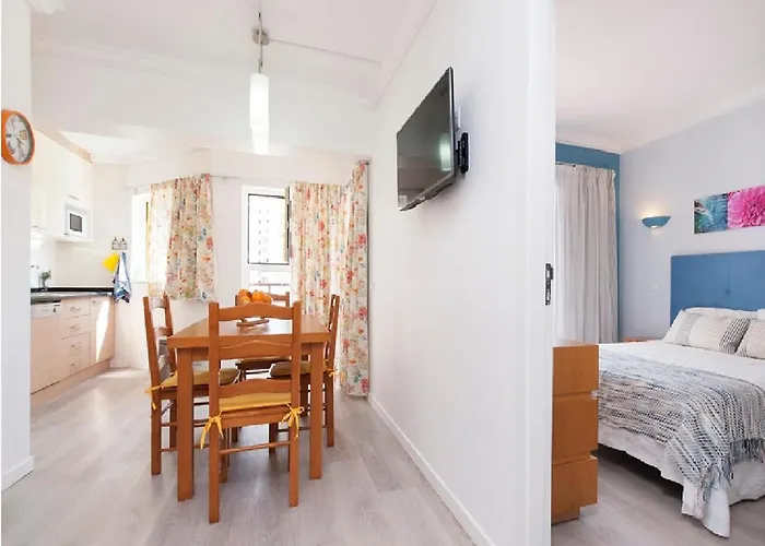 Near The Апартаменты Портиман